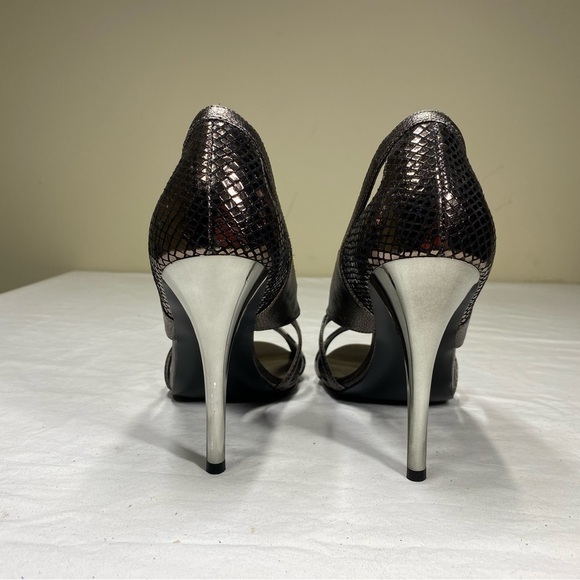 Guess Stiletto Animal Shoe 8 NWT - Picture 7 of 8